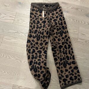 Skims leopard pants